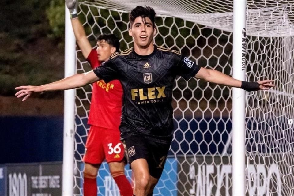 El delantero Leo Flores, canterano de Tigres, fue convocado por el LAFC para la Campeones Cup.