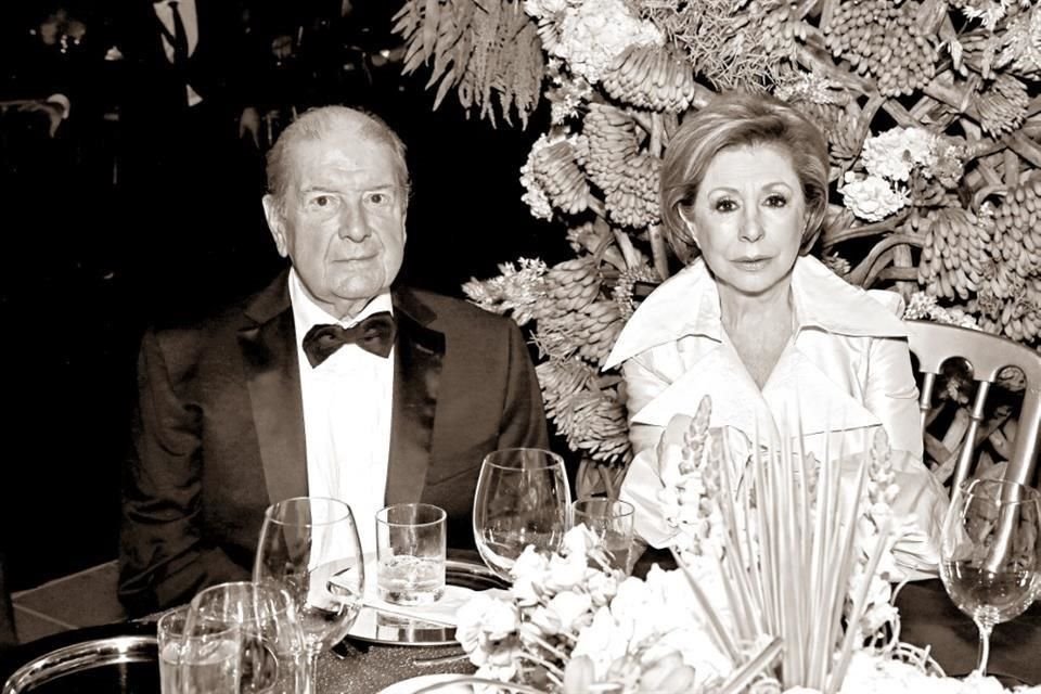 EN MAYO DEL 2019. Durante un evento social en compañía de su esposa Zita Nájera con quien contrajo matrimonio el 3 de mayo de 1969.