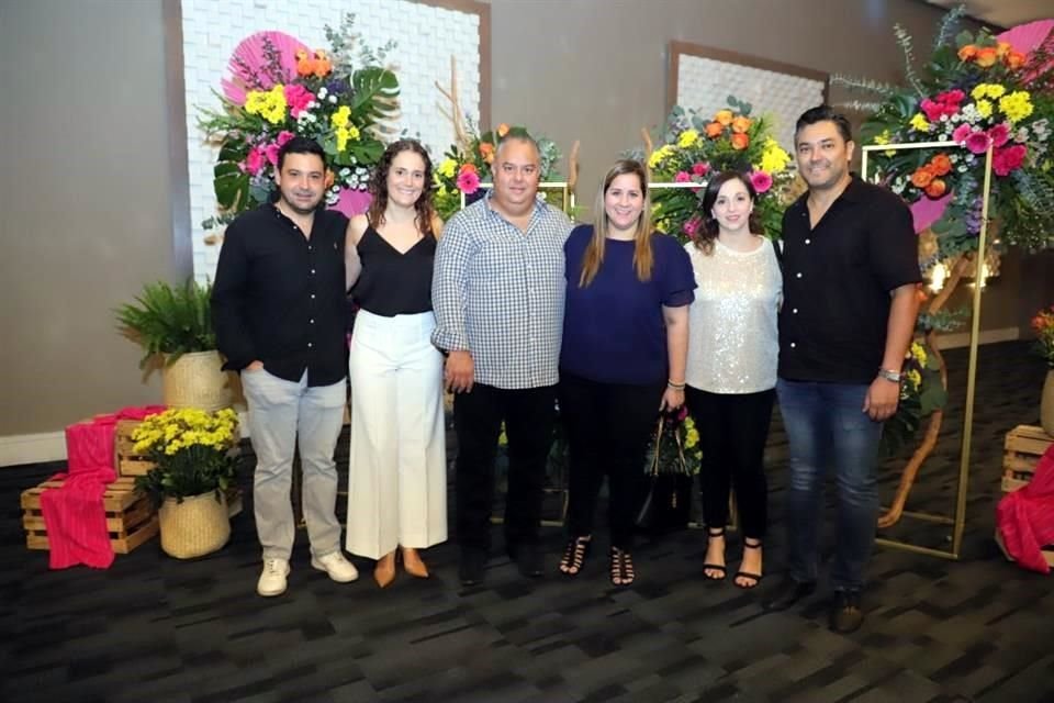 Óscar Belden, Lucía Patrón, José Escamilla, Leslie Ochoa, Any Elizondo y Raúl González