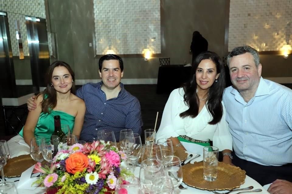 Margarita de Osuna, Adrián Osuna, Gris Rodríguez y Marco Talamante