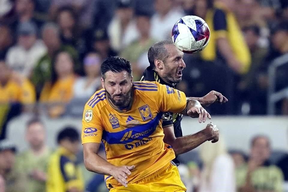 Gignac dice que seguirán peleando por más trofeos en el club.