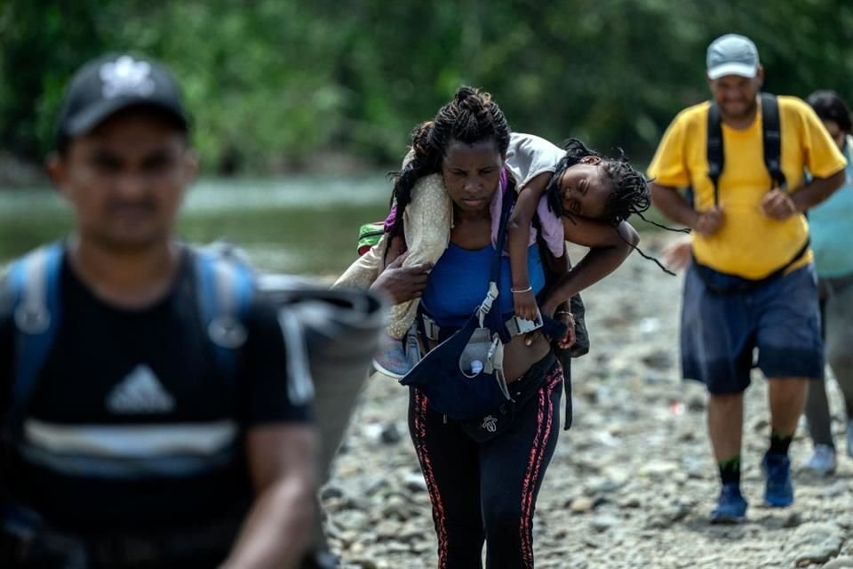 Una investigación del Colegio de la Frontera Norte señala que la inserción de migrantes extranjeros en el mercado laboral se concentra principalmente en empleos informales.