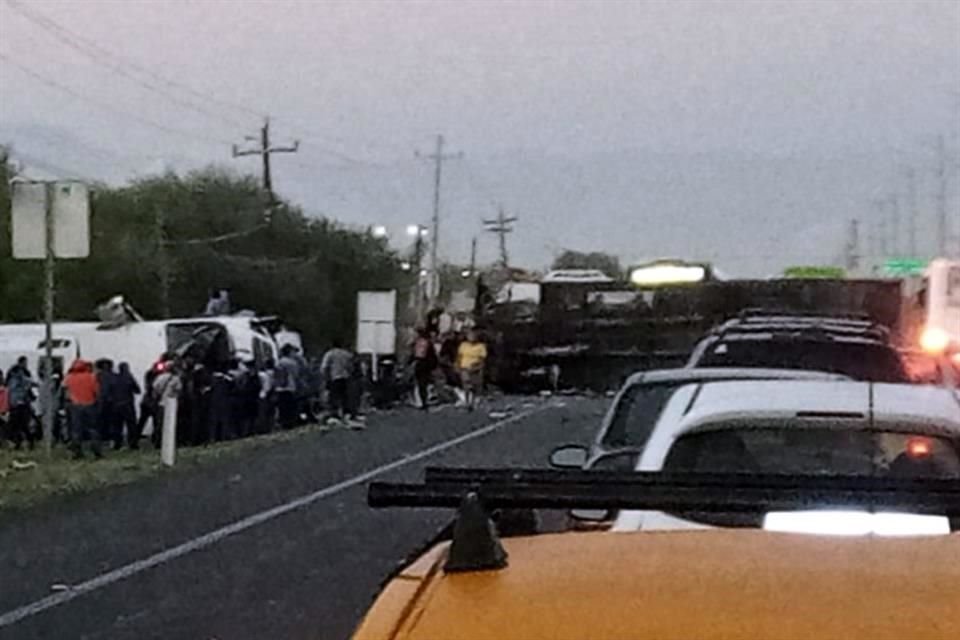 El accidente se registró en la Carretera Libre a Laredo, a la altura del municipio de Zuazua.