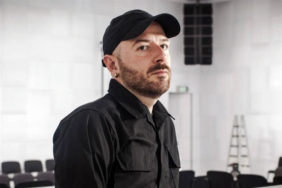 Demna Gvasalia, quien es el director creativo de Balenciaga, volvió a las pasarelas tras la polémica campaña donde sexualizaba infantes.