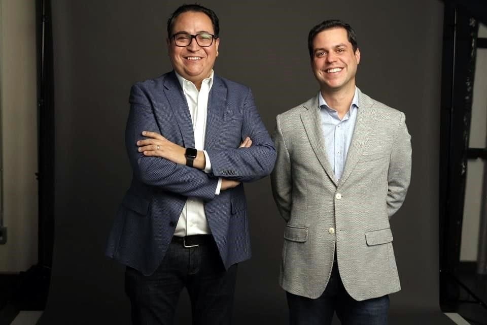 Vinicio Estrada y Juan Pablo Diz cofundaron Tequila Partners, que ayuda a extranjeros interesados en fundar su propia marca de destilados mexicanos.