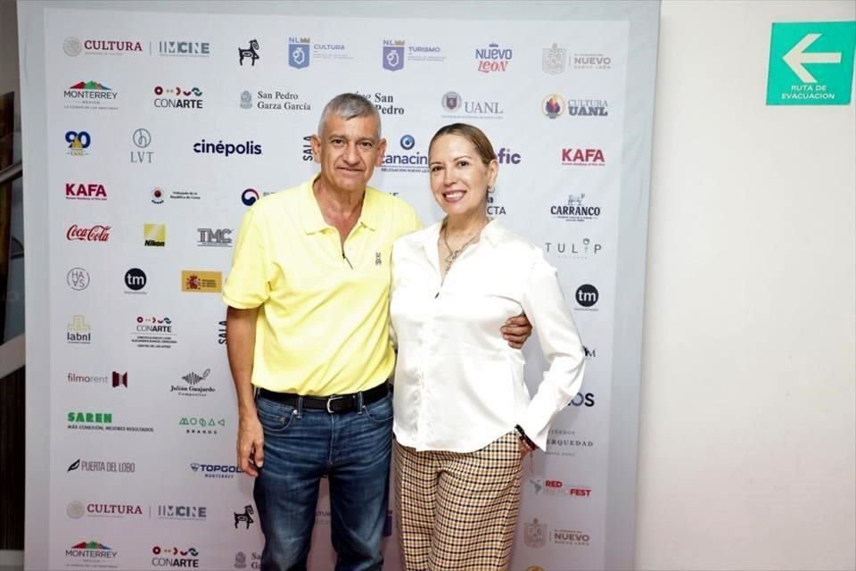 Rubén Flores y Alma González