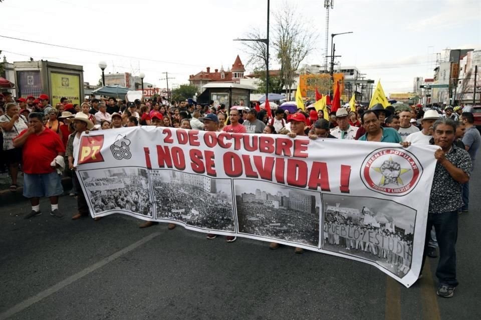 Los asistentes a la marcha marcharon por calles del Centro de la Ciudad.