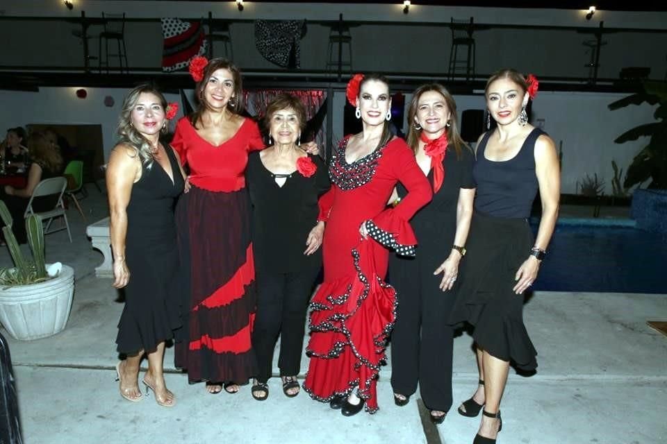 Rosario Sauceda, Catalina Castillo, Hilda Villarreal, Celina Villarreal de González, Rocío Carvajal de Correa y  Tania Gonzáez