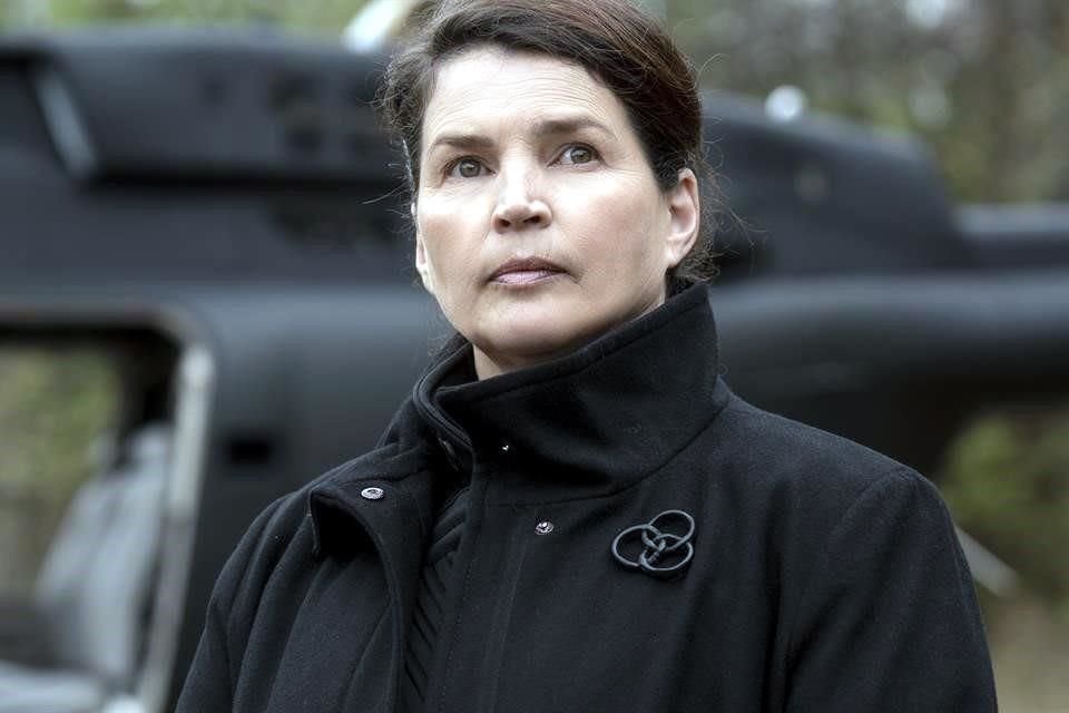 La actriz británica Julia Ormond demandó a Disney, Miramax y Harvey Weinstein por una supuesta agresión sexual de este último hace años.