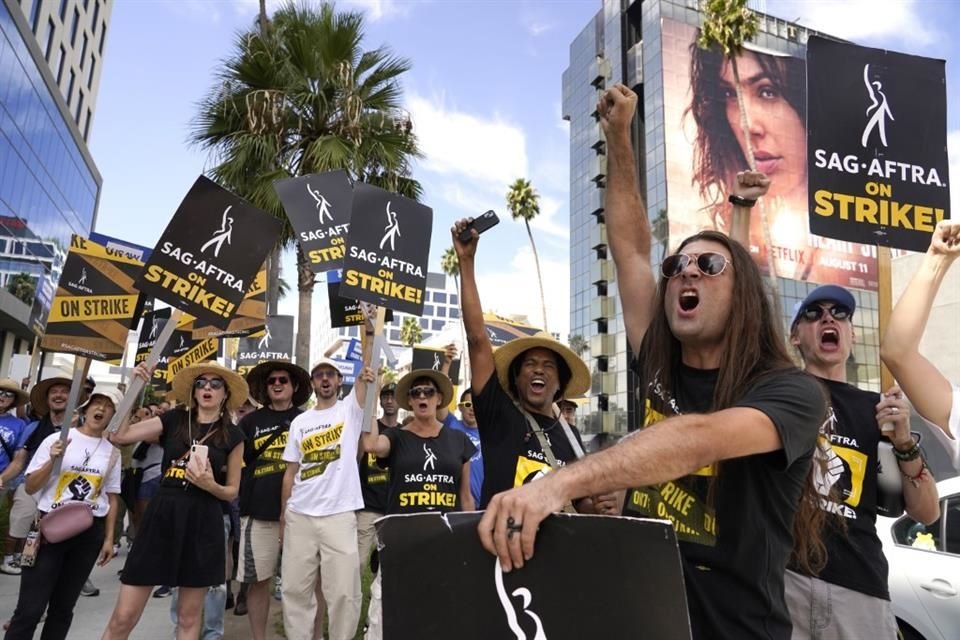 El Sindicato de Actores de Hollywood se reunirá este miércoles con los jefes de los estudios para poner fin a la huelga que inició en julio.