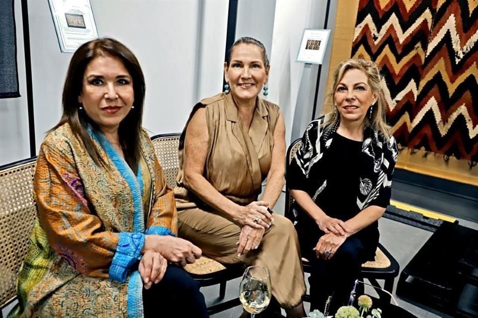 Alejandra Medina, Irma Treviño de García y Connie Méndez