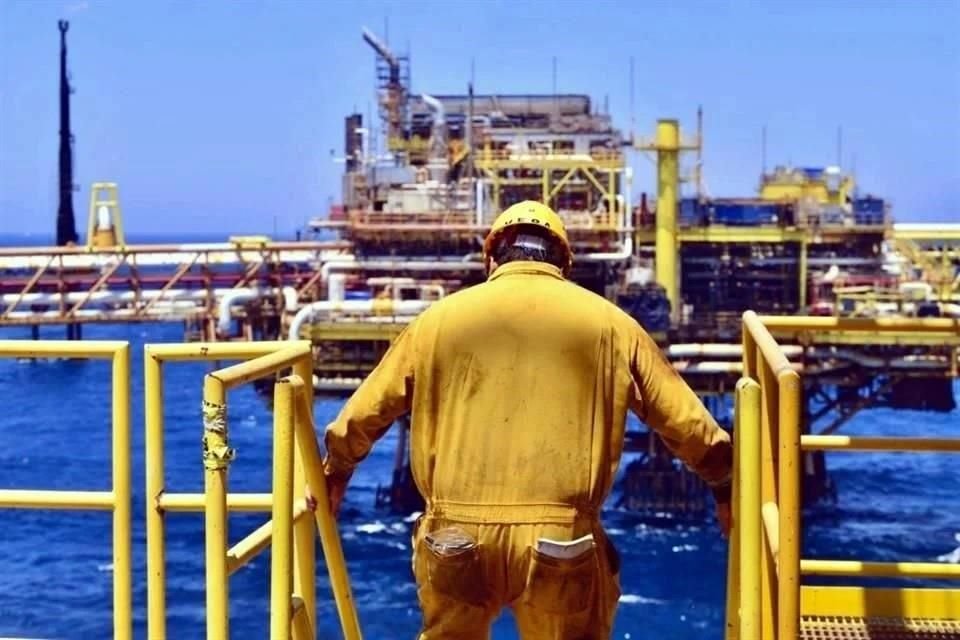 Destacaron que Pemex va a seguir pidiendo ayuda para pagar su deuda porque ya no tiene acceso a los mercados.