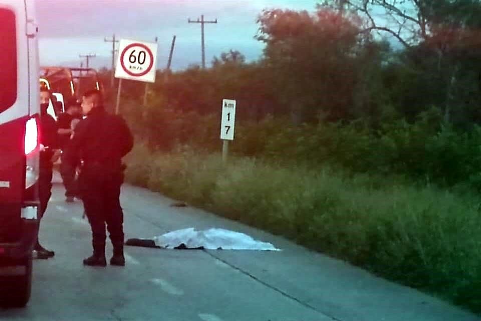 Se trata de un hombre de entre 30 a 40 años y el cual vestía sólo un pantalón de mezclilla, estaba sin playera y descalzo.