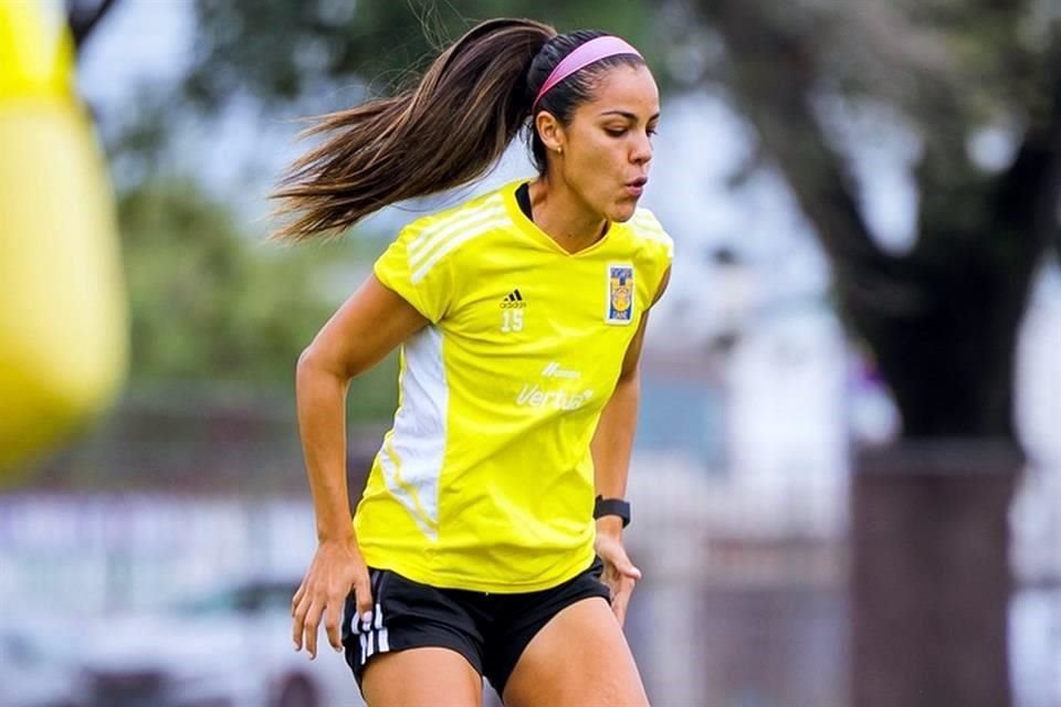 Tigres Femenil sale a escena en Tijuana.