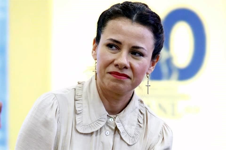 Carolina Olguín presentó la reedición de 'Libro de la vigilia'.