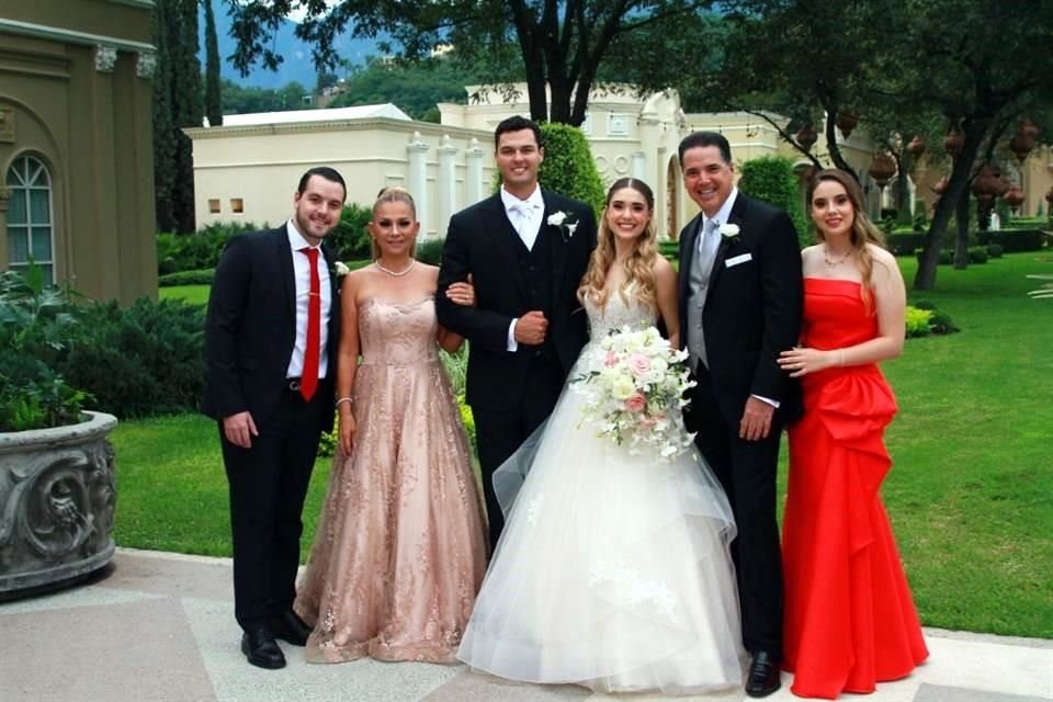 Paulino Romero, Alejandra Niño de Rivera de González, Sergio Elizondo Muñiz, Alejandra González Niño de Rivera,  Luis González García y Cecilia González Niño de Rivera