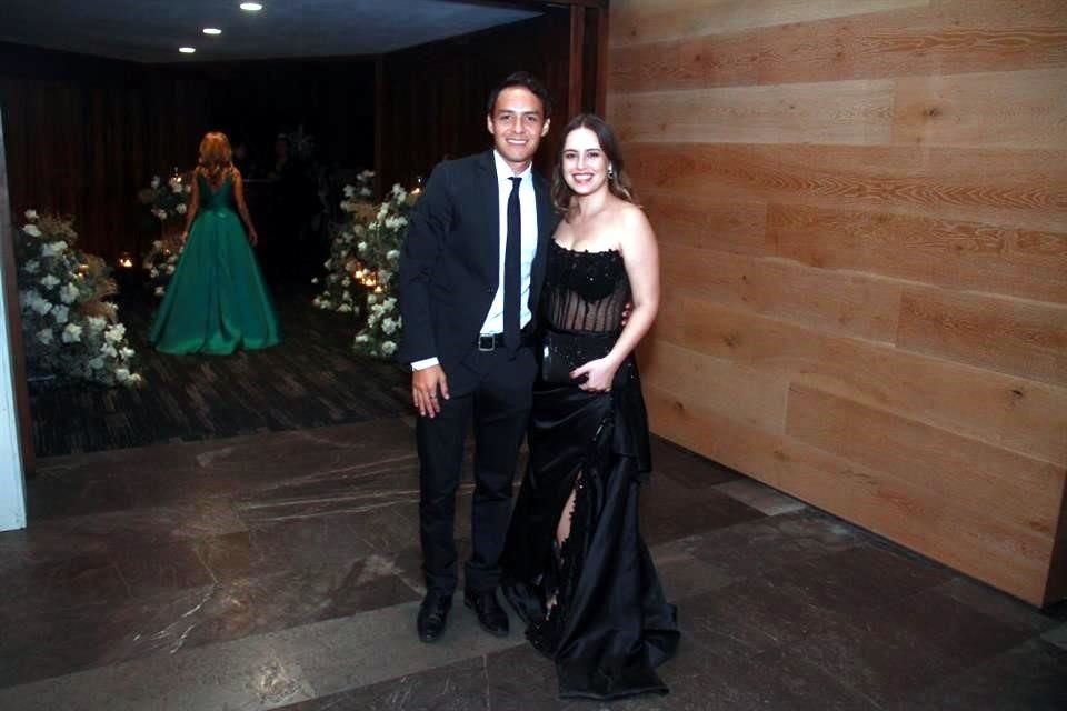 Luis Hernández y Carol Cervantes