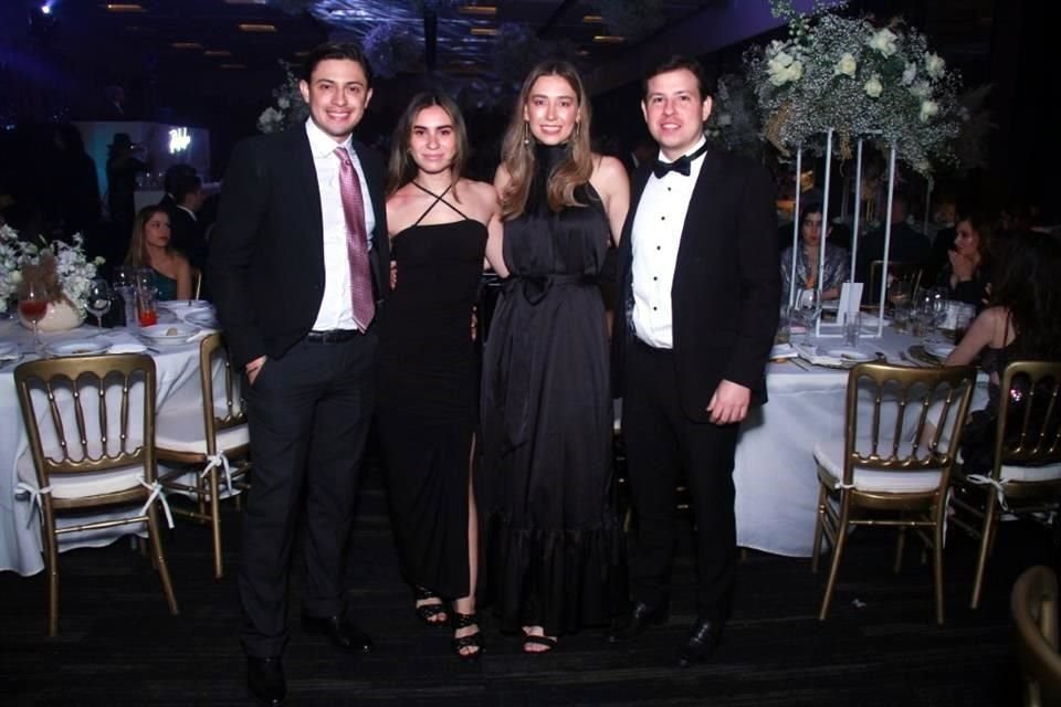 Eduardo Bailey, Camila Garza, Paulandrea Cantú y Carlos De Mucha