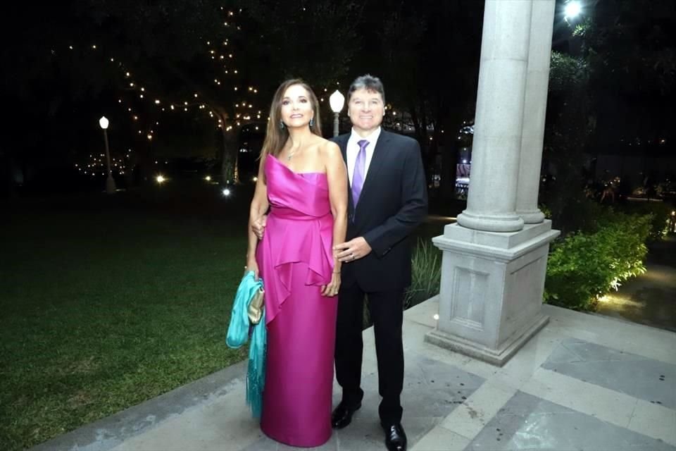 Mirna González de Vargas y Pablo Vargas