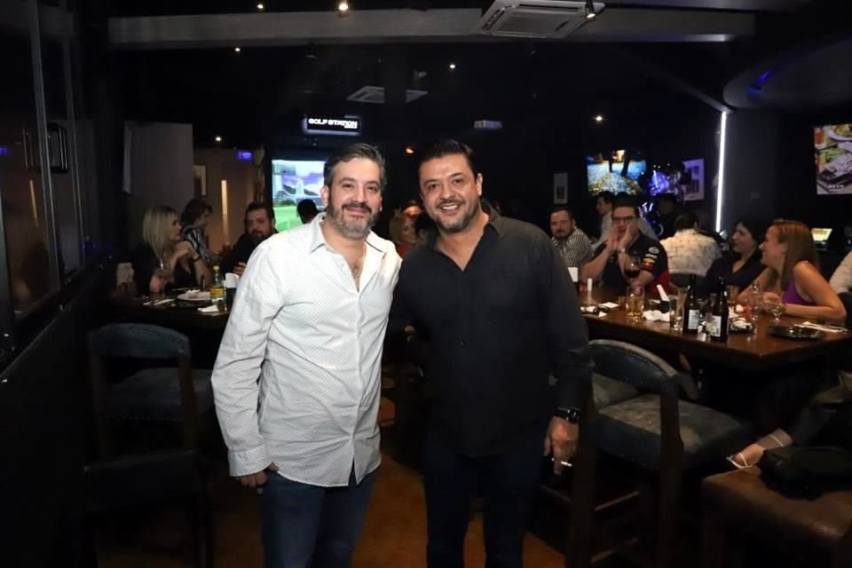 Mauricio Pérez y Adrián de la Garza