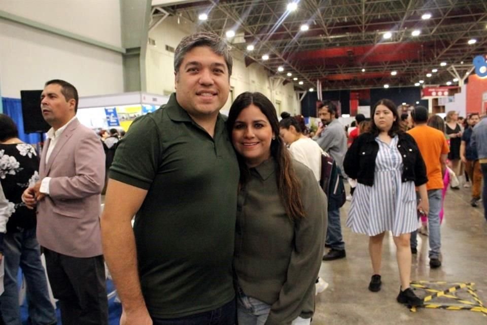 Luis Saldaña y Gaby García