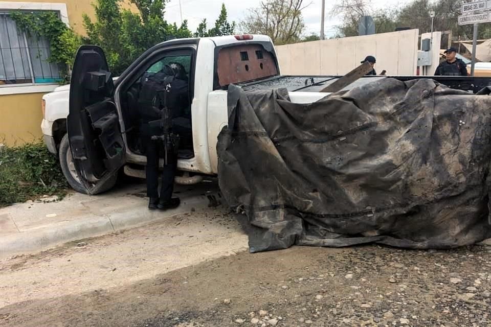 Los delincuentes se trasladaban a bordo de una camioneta GMC cuando atacaron a los elementos de la Guardia Estatal.