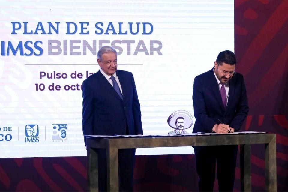 Martí Batres, Jefe de Gobierno, acudió a la conferencia matutina en Palacio Nacional para la firma de otro convenio.