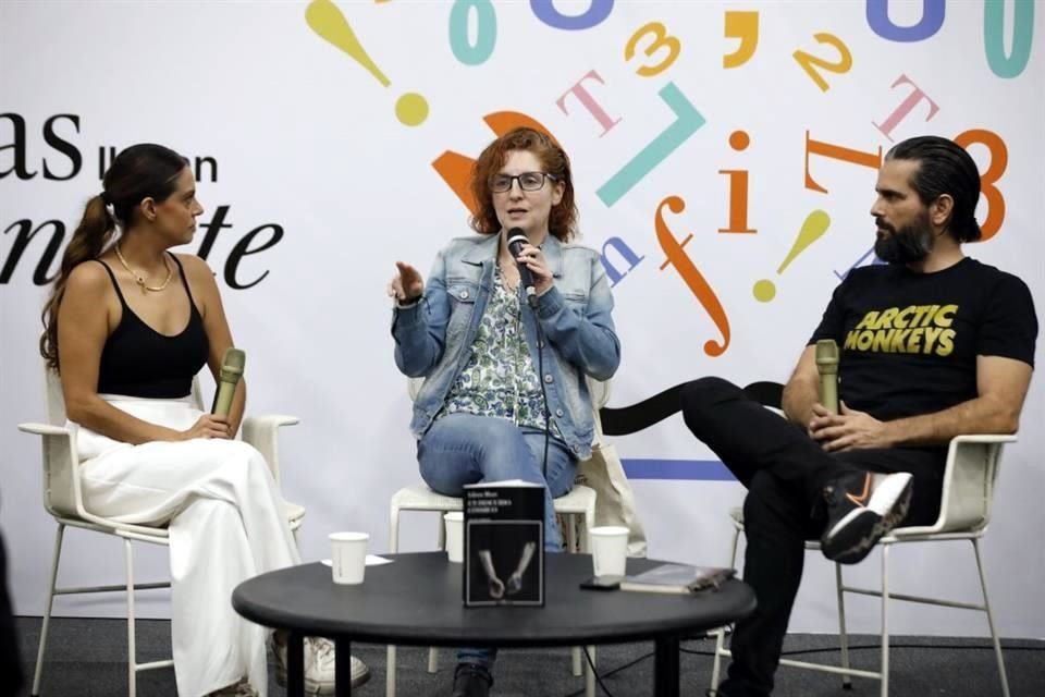 Liliana Blum (centro) presentó su libro en la FIL Monterrey acompañada del periodista Eugenio Guzmán y de María José Zulaica, del círculo de lectura ¿Te atreves a leer?