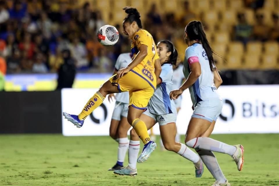 Imágenes del partido entre Tigres Femenil y Cruz Azul.