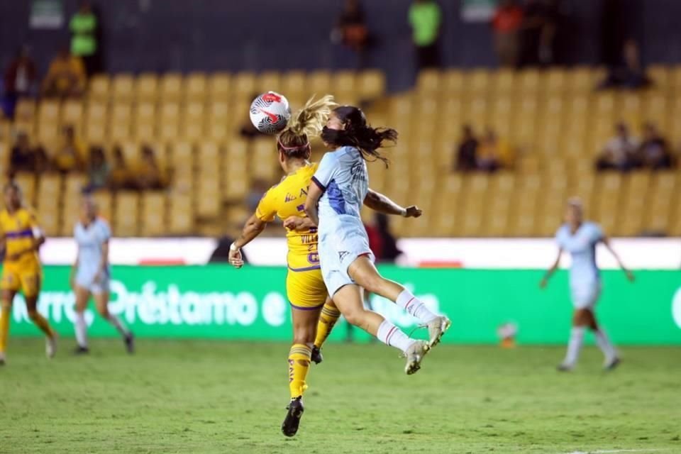 Más de las acciones del triunfo de Tigres Femenil 1-0 sobre Cruz Azul.