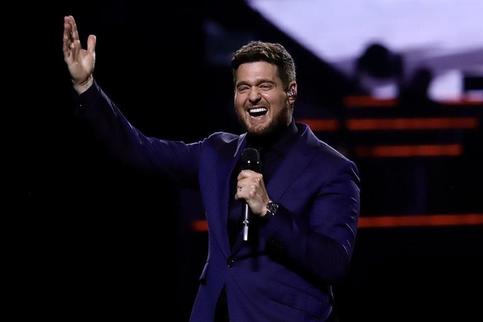 El cantante Michael Bublé reveló que se retirará temporalmente los escenarios, se dedicará a su familia y retomará su carrera en el cine.