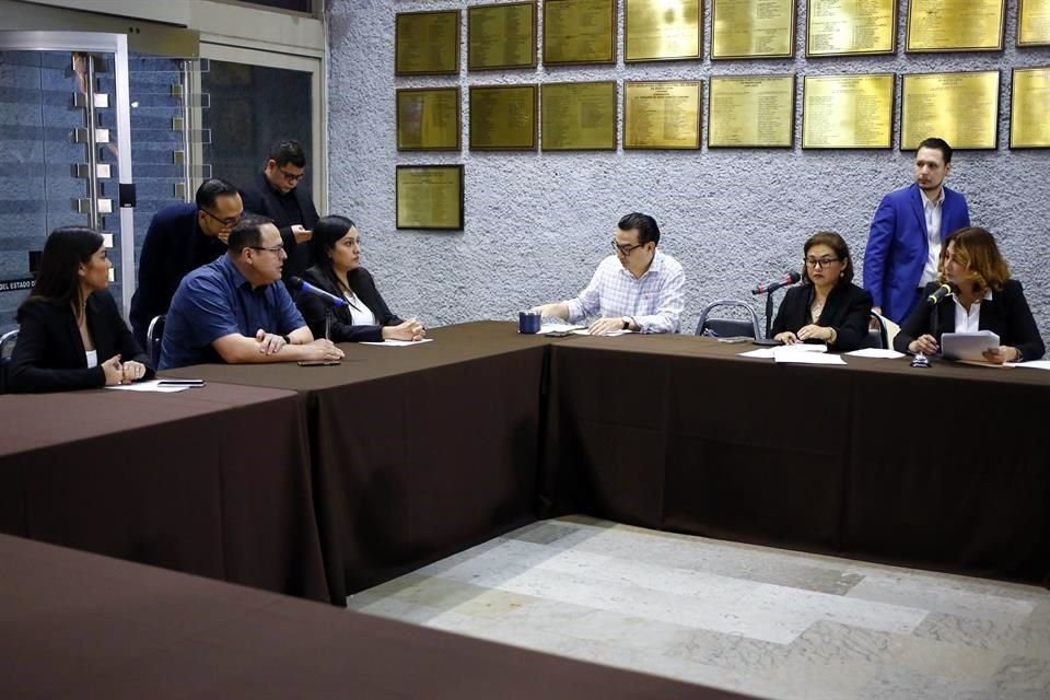 La Comisión de Gobernación aprobó la renuncia presentada desde el 15 de septiembre por la Diputada Alhinna Vargas.