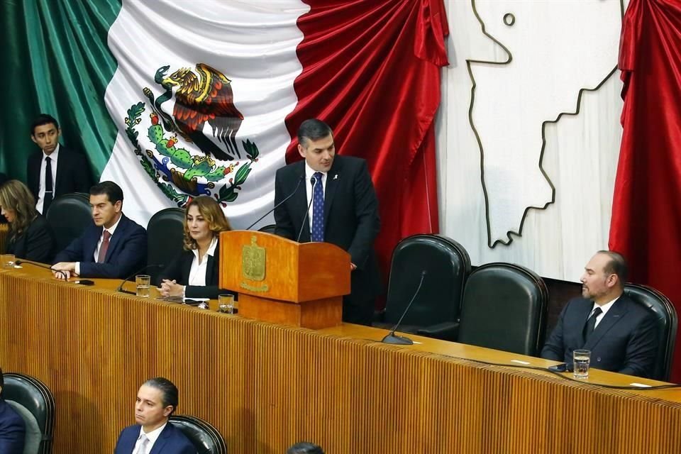 Mauro Guerra, presidente del Congreso local, aseguró que Samuel García es el primer Gobernador en 200 años en no acudir a presentar su Informe.