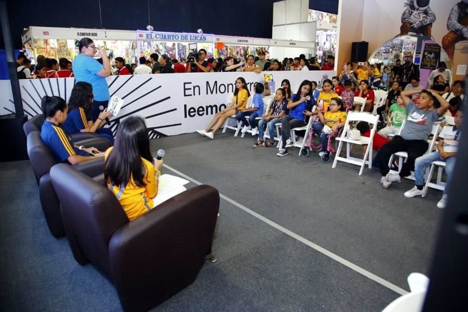 El evento fue en el marco del Día Internacional de la Niña en el futbol.