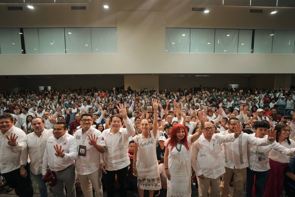 Claudia Sheinbaum pidió a seguidores ganar la mayoría en Congreso y que con eso se elijan por voto a ministros de SCJN, pues no puede sola.