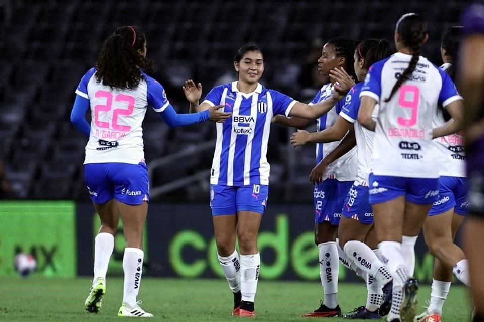 Nicole Pérez aportó un gol en la victoria de Rayadas sobre Mazatlán.