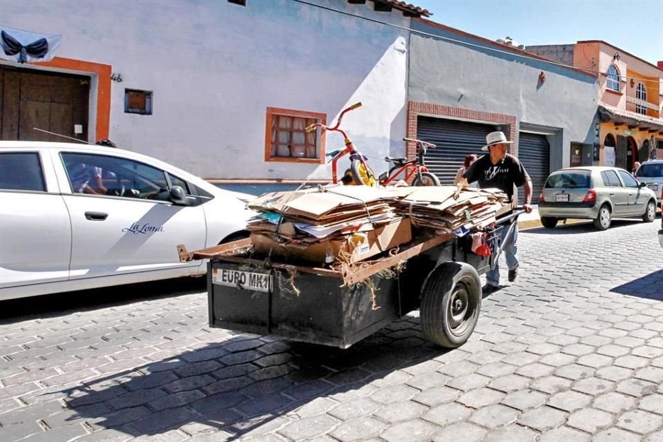 Un pregón ya clásico en la Ciudad de México es el de '¡Se compran colchooones,  tambooores, refrigeradooores...!'.