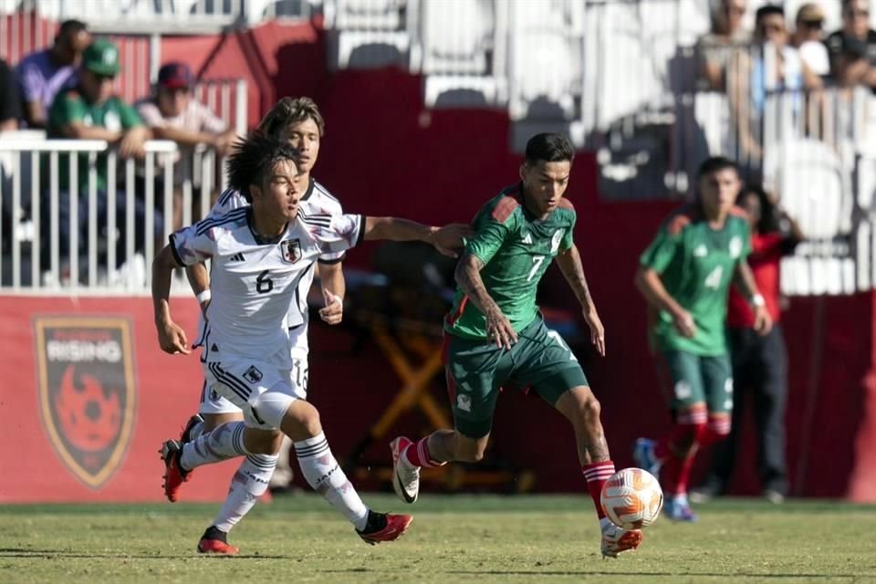 Raymundo Fulgencio ha disputado los dos partidos amistosos del Tri Sub 23 contra Estados Unidos y Japón, previo a los Panamericanos Santiago 2023.