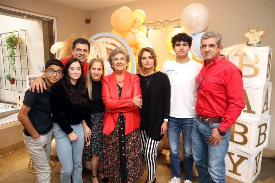 Octavio Ramírez, Octavio Ramírez Sandoval, Fátima Ramírez, Marlene Garza, Lilia Sandoval, Sandra Ramós, Héctor Adrían Ramírez y Héctor Ramírez