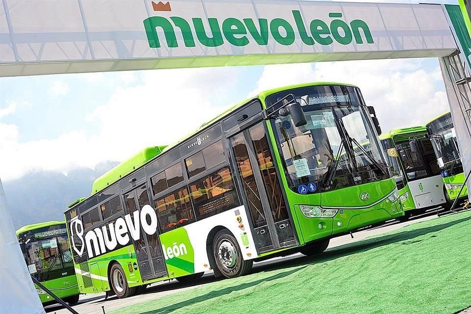 Nuevo León a nivel nacional es la primera entidad en incorporar al servicio de transporte público mil nuevas unidades de última generación.