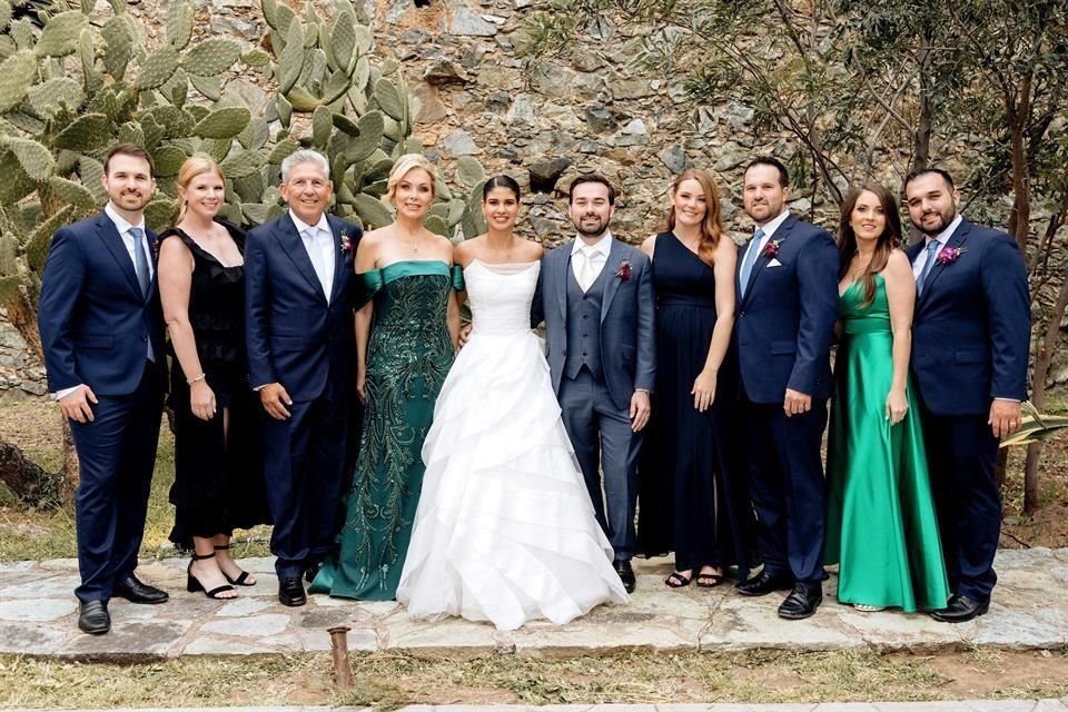 Adrián Muguerza, Lauren Shwert de Muguerza, Antonio Rodríguez Garza, Julia Ibarra de Rodríguez, LOS NOVIOS, Ashley Spalinger de Muguerza, Jesús Muguerza, Érika Miranda de Muguerza y José Muguerza