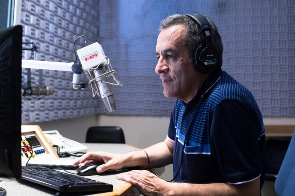 Manuel Guerrero, titular del icónico programa 'El Club de Los Beatles', de Universal 88.1 FM, falleció a los 65 años.