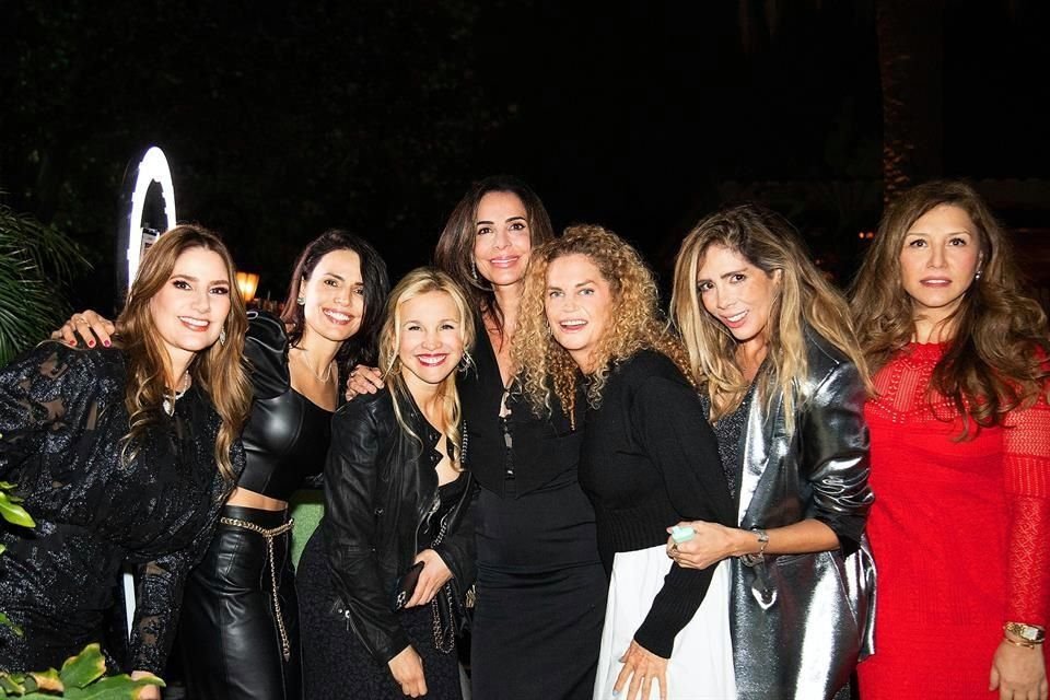 Alejandra Hinojosa, Claudia de la Torre, Laura González, Marisol Torre, Bárbara Hernández, Susana Altamirano y Yolanda Ayala