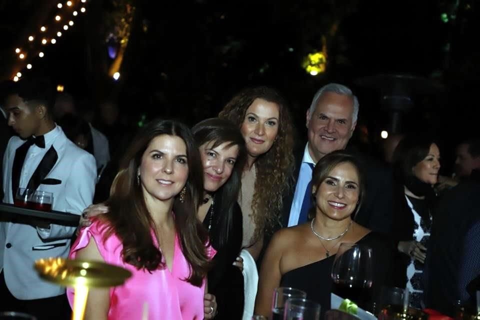 Ana Arámbula, Rebe Lobeira, Paloma Padilla, José Luis y Cristina Canales