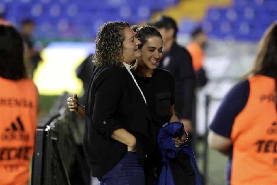 El ambiente en el Estadio Universitario en el Clásico Regio Femenil.