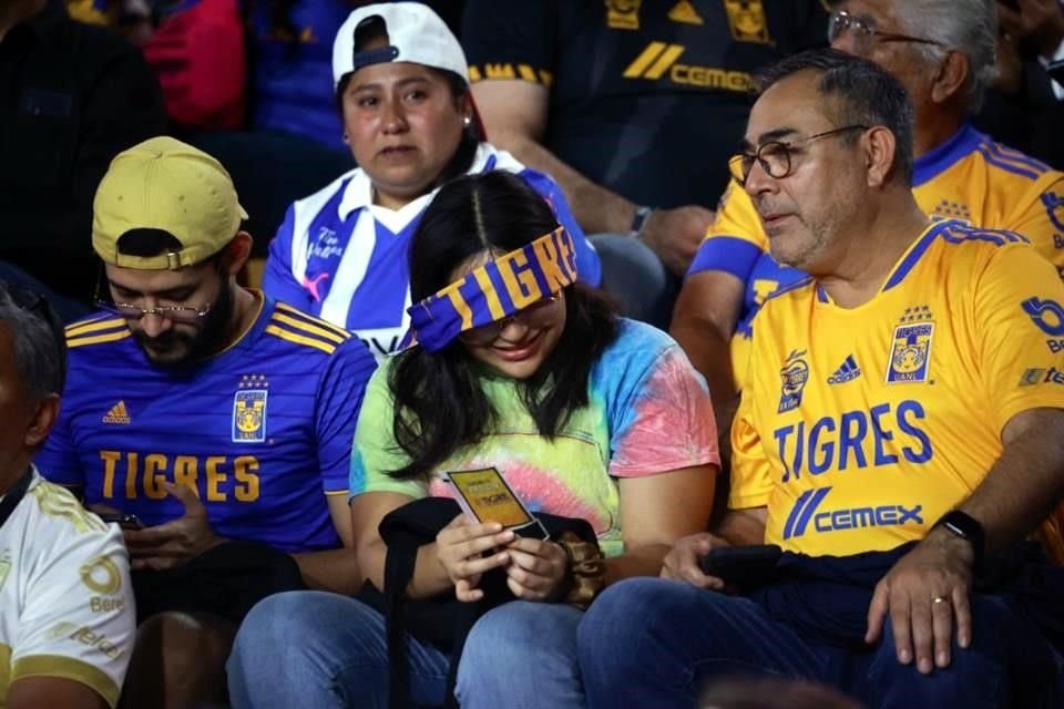 Más del amiente en el Clásico Regio Femenil.