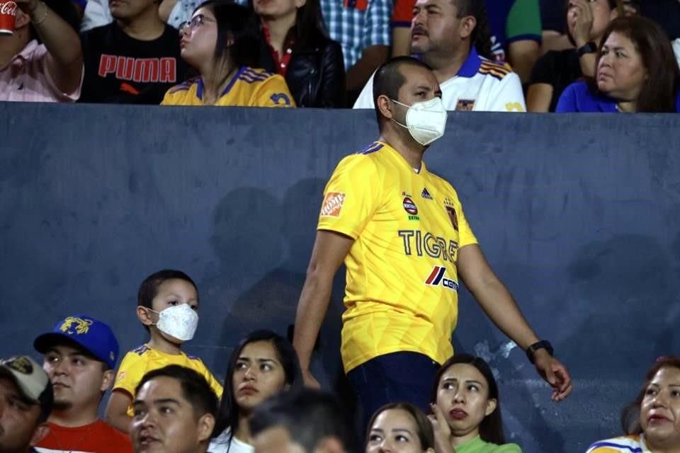 Más del amiente en el Clásico Regio Femenil.