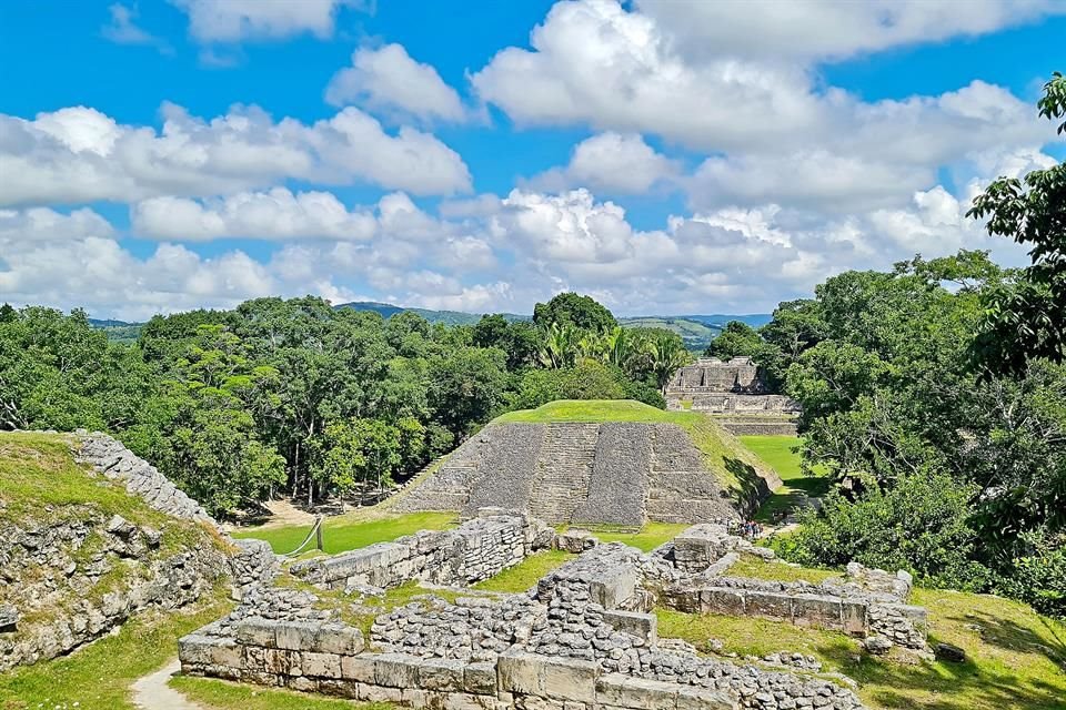 Empápate de cultura en Xunantunich.