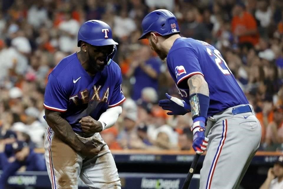 Adolis García pegó dos cuadrangulares y los Rangers avanzaron a la Serie Mundial.