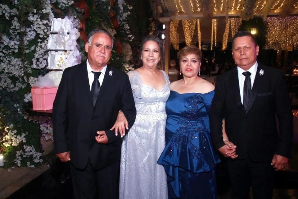 Javier De Hoyos Serrano, Irma Delia Chávez de De Hoyos,  Irma Velia Martínez de Zamora y Juan Agustín Zamora Zapata